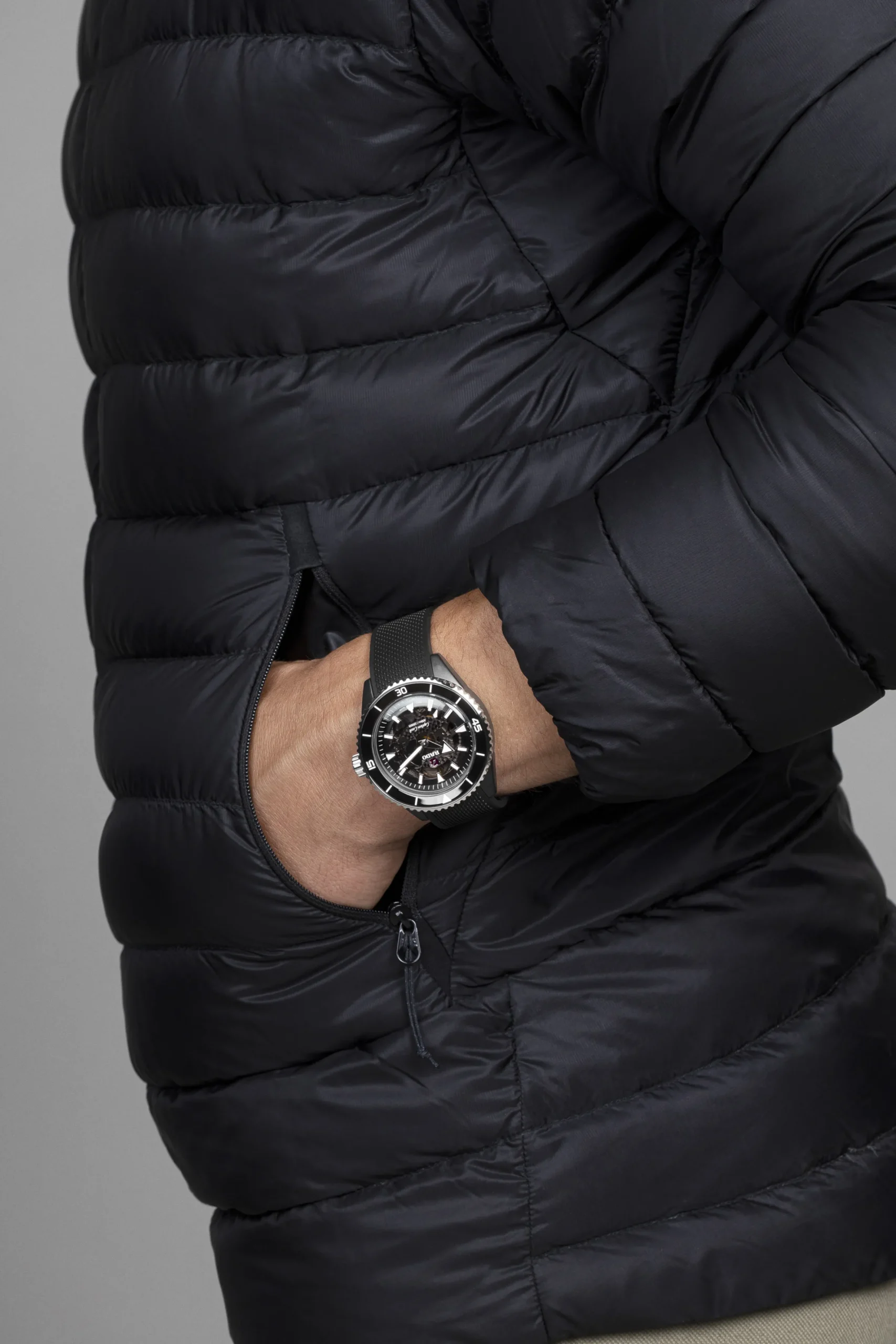 Captain Cook High-Tech Ceramic*Rado Clearance