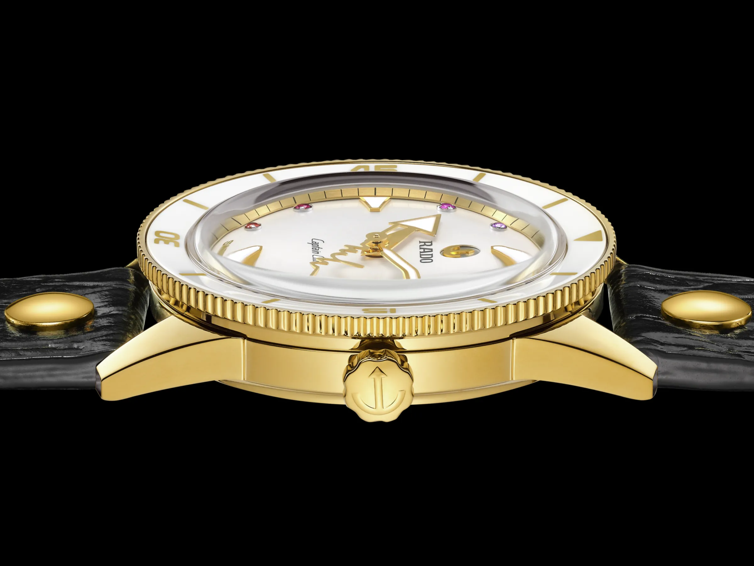 Captain Cook x Marina Hoermanseder Heartbeat*Rado Hot